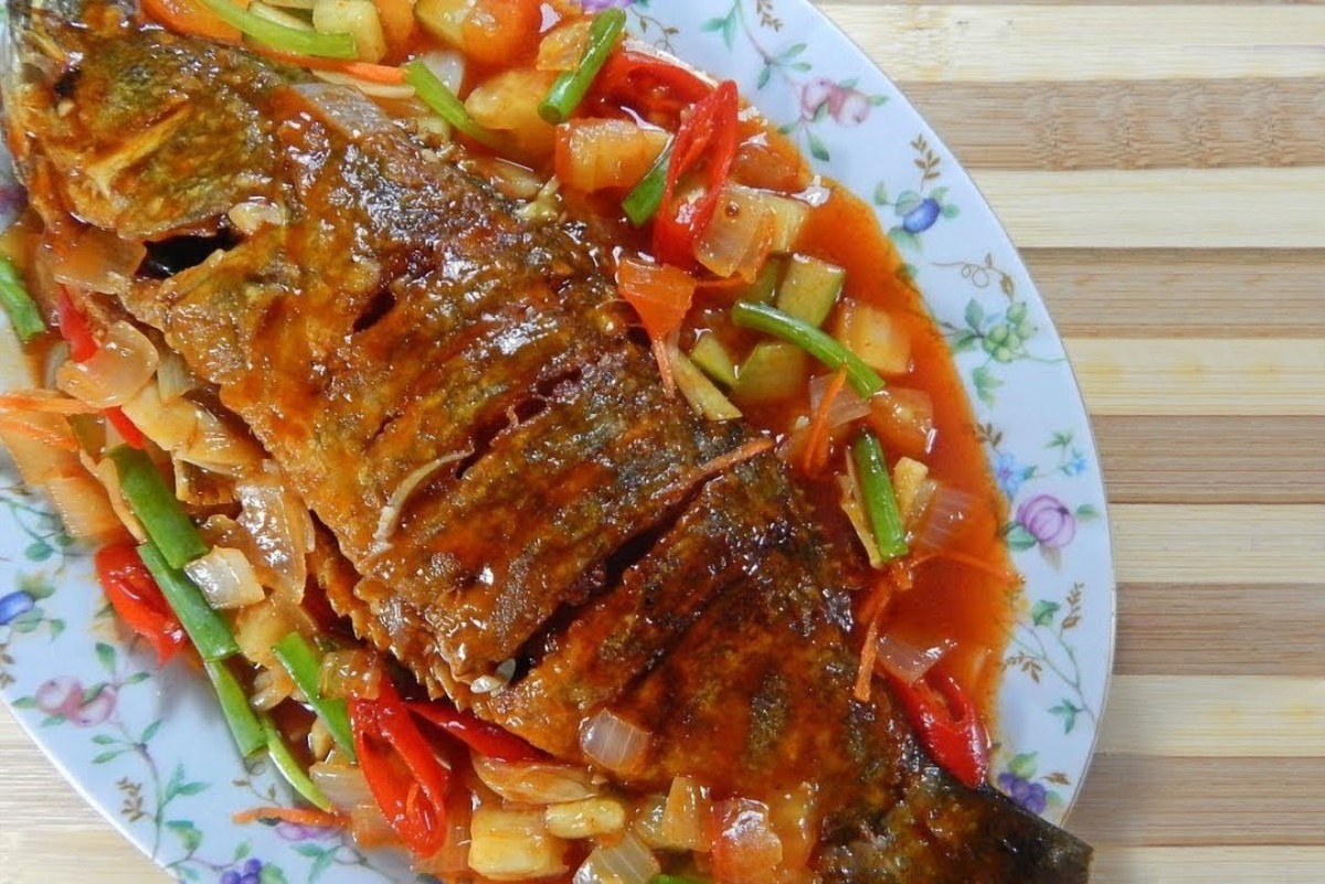 Fried Fish with Sweet and Sour Sauce