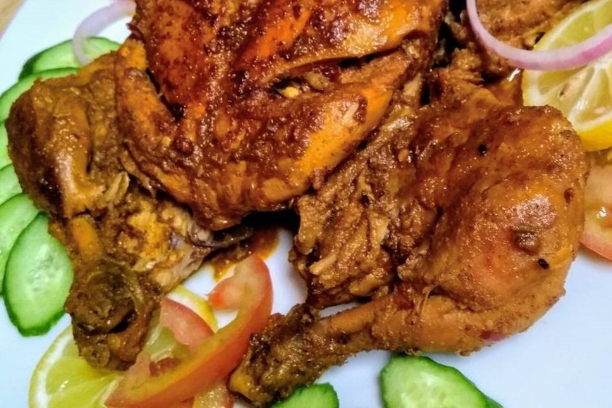 Steam Roasted Chicken (Pakistani Shadiyon)